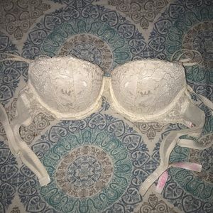 Victoria’s Secret lace bra